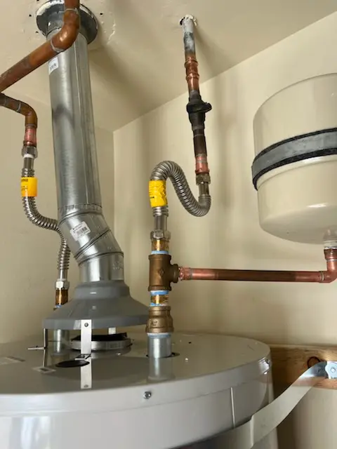 Water heater installation and plumbing repair in Lexington Square